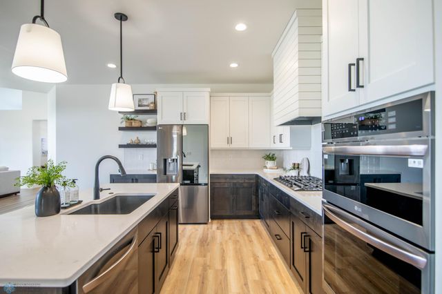 5116 Mira Way W, West Fargo, ND 58078