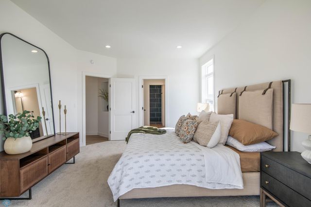 5116 Mira Way W, West Fargo, ND 58078