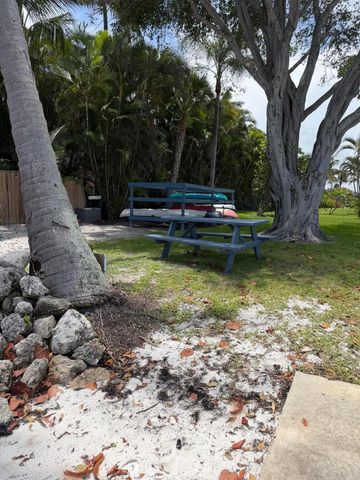 1516 S LAKESIDE Drive 107, Lake Worth Beach, FL 33460