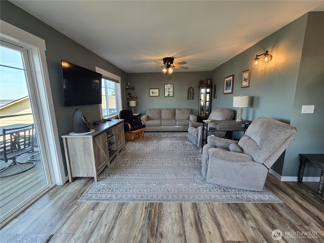 1106 Fairmount Ave, Shelton, WA 98584