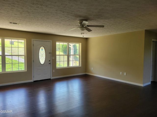 3236 Sandpiper Court, Kodak, TN 37764