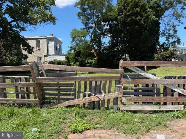 817-827 W CUMBERLAND ST, Philadelphia, PA 19133