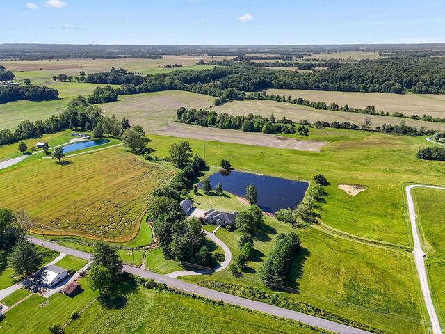 5619 W County Road 200 North Road, Brownstown, IN 47220