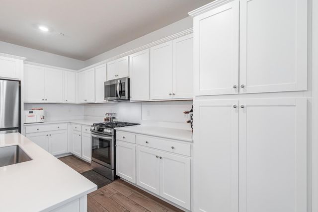 5817 E Alexander Avenue, Fresno, CA 93727
