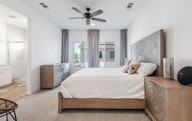 5817 E Alexander Avenue, Fresno, CA 93727