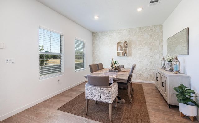 5817 E Alexander Avenue, Fresno, CA 93727