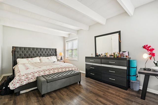 2142 W Rosemont Avenue 1A, Chicago, IL 60659