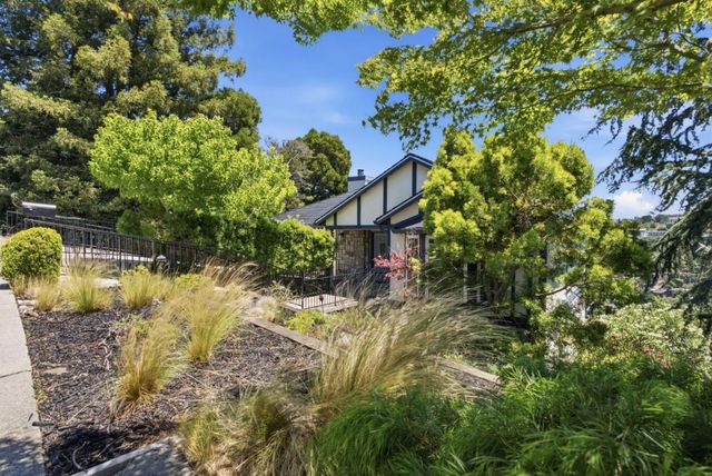 179 Bay View Drive, San Carlos, CA 94070