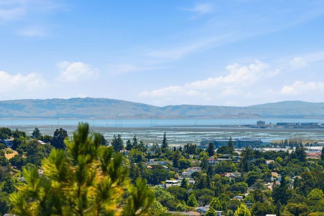 179 Bay View Drive, San Carlos, CA 94070