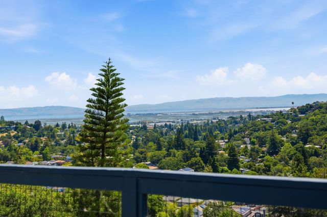 179 Bay View Drive, San Carlos, CA 94070