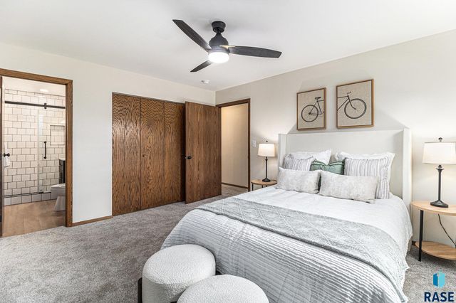 1904 E 49th St Street, Sioux Falls, SD 57103