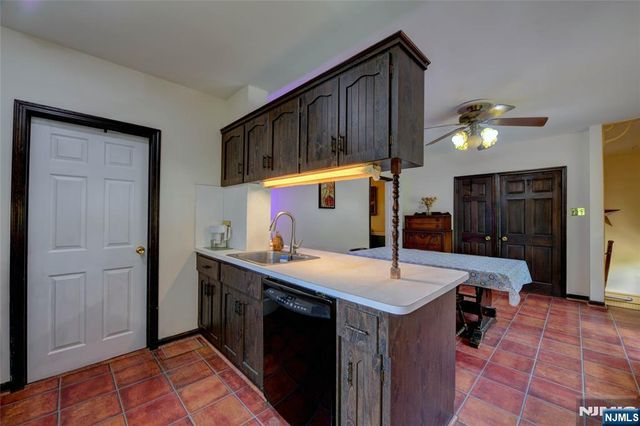 91 Minnisink Road, Totowa, NJ 07512
