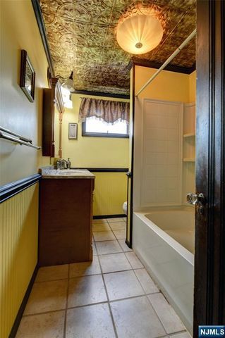91 Minnisink Road, Totowa, NJ 07512