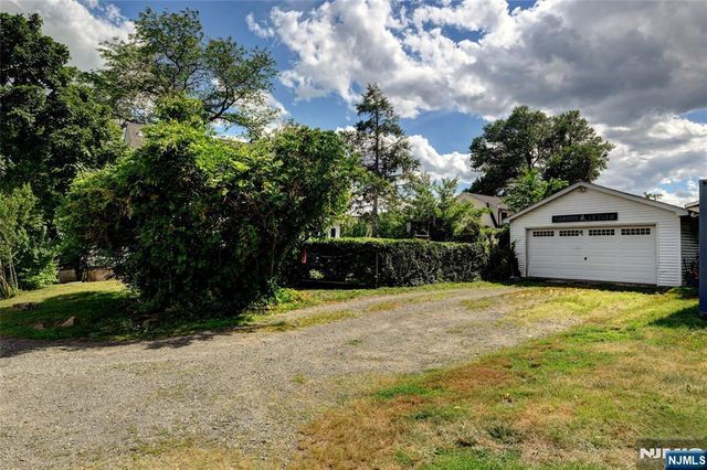 91 Minnisink Road, Totowa, NJ 07512