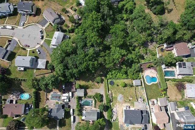 91 Minnisink Road, Totowa, NJ 07512