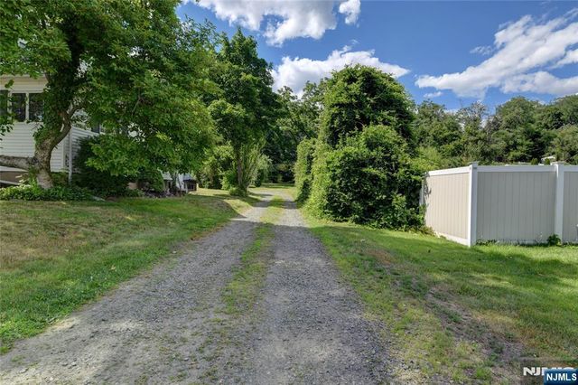 91 Minnisink Road, Totowa, NJ 07512