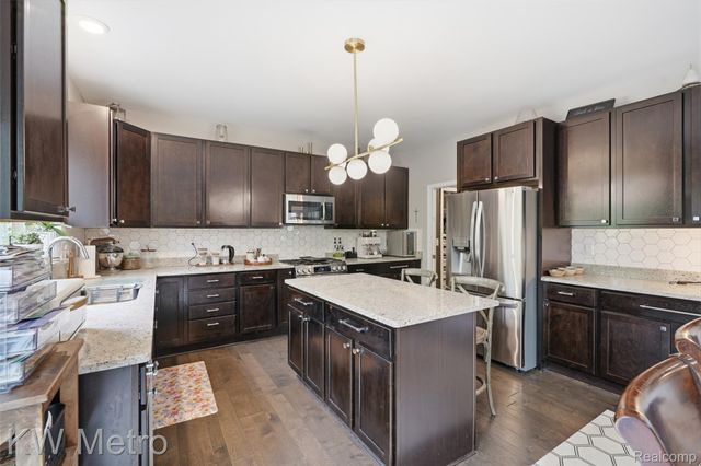 4953 W Stonegate Circle, Orion Charter Township, MI 48359