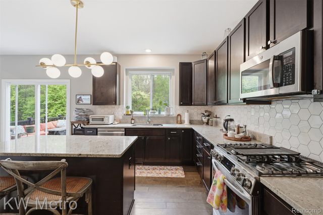 4953 W Stonegate Circle, Orion Charter Township, MI 48359