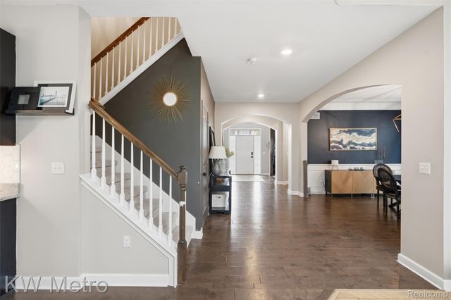 4953 W Stonegate Circle, Orion Charter Township, MI 48359