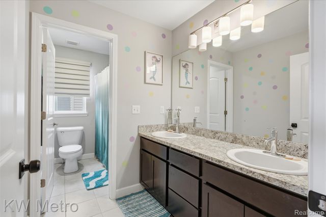 4953 W Stonegate Circle, Orion Charter Township, MI 48359