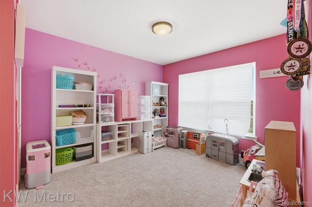 4953 W Stonegate Circle, Orion Charter Township, MI 48359