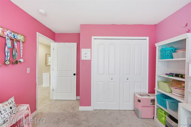 4953 W Stonegate Circle, Orion Charter Township, MI 48359