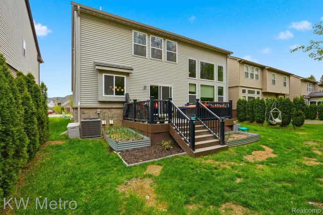 4953 W Stonegate Circle, Orion Charter Township, MI 48359