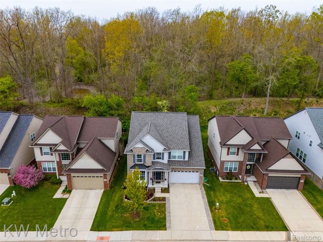 4953 W Stonegate Circle, Orion Charter Township, MI 48359