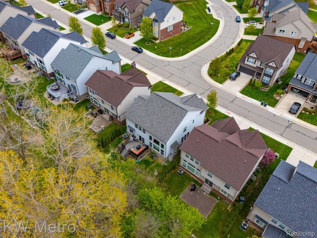 4953 W Stonegate Circle, Orion Charter Township, MI 48359