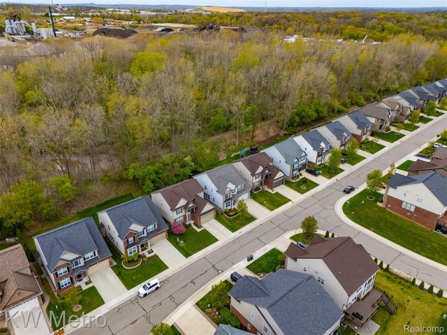 4953 W Stonegate Circle, Orion Charter Township, MI 48359