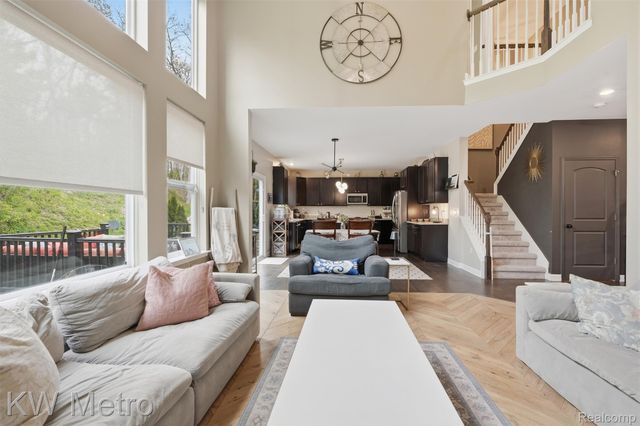 4953 W Stonegate Circle, Orion Charter Township, MI 48359