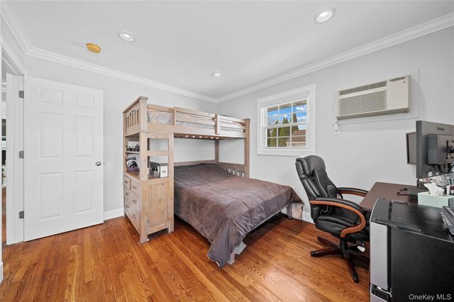 261 N 6th Street, Bethpage, NY 11714