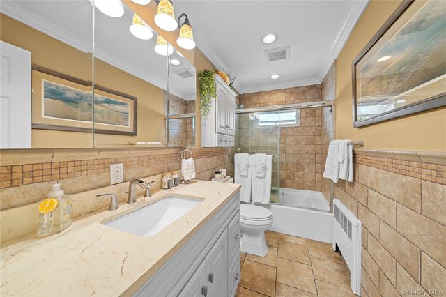 261 N 6th Street, Bethpage, NY 11714