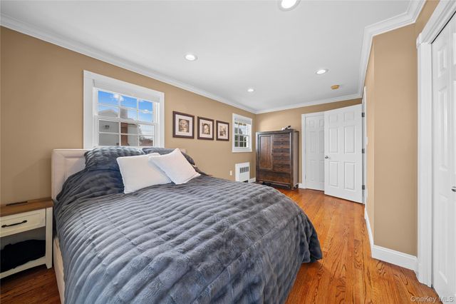 261 N 6th Street, Bethpage, NY 11714
