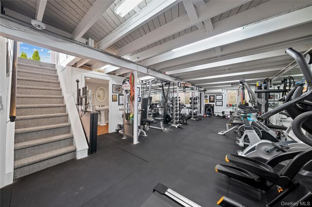 261 N 6th Street, Bethpage, NY 11714