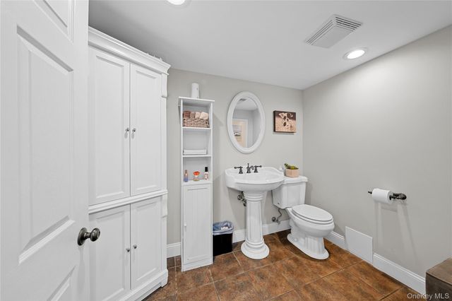 261 N 6th Street, Bethpage, NY 11714