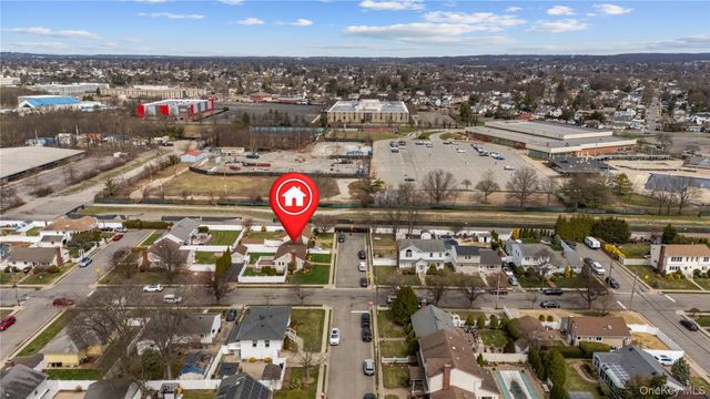 261 N 6th Street, Bethpage, NY 11714