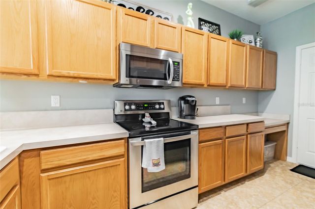 8116 STONE PATH WAY, Tampa, FL 33647