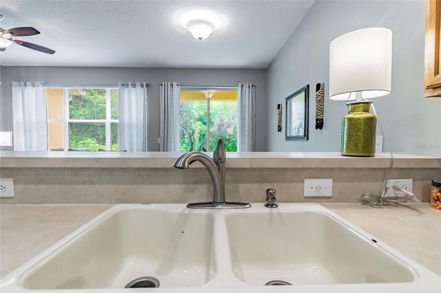 8116 STONE PATH WAY, Tampa, FL 33647