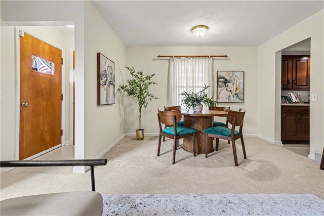507 Beechwood Drive, East Rochester, NY 14445