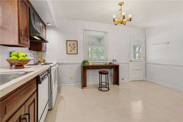 507 Beechwood Drive, East Rochester, NY 14445