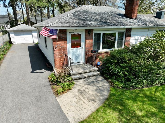 507 Beechwood Drive, East Rochester, NY 14445