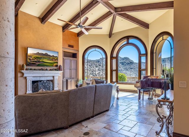 15275 N Silent Vista Court, Marana, AZ 85658