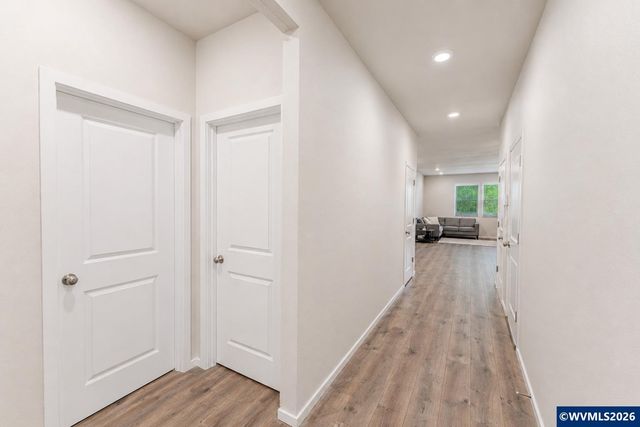 966 Sparrow St, Woodburn, OR 97071
