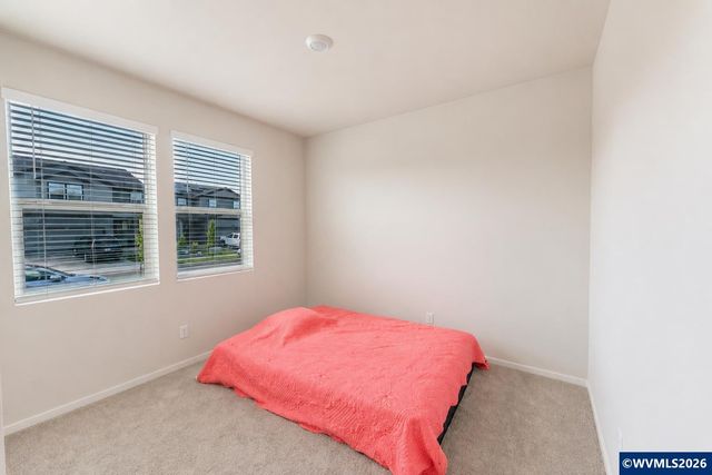 966 Sparrow St, Woodburn, OR 97071