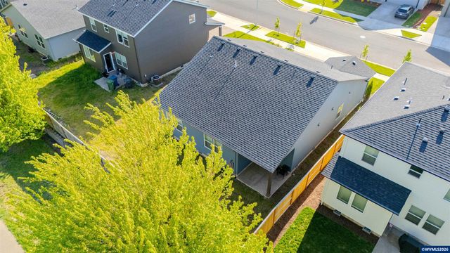 966 Sparrow St, Woodburn, OR 97071