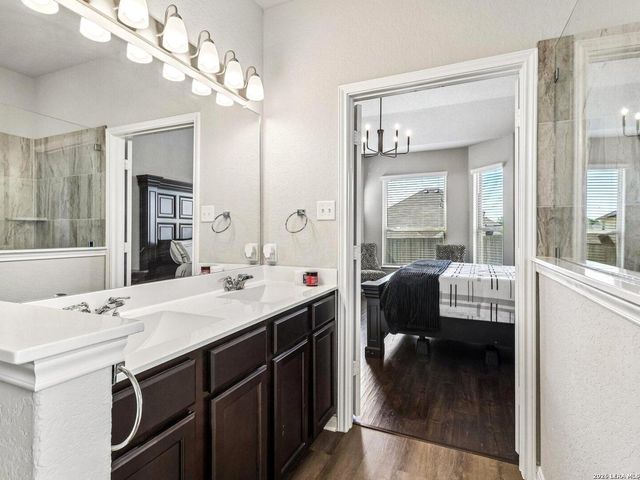 6730 Comanche Band, San Antonio, TX 78233
