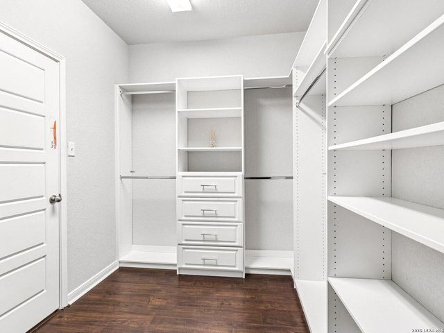6730 Comanche Band, San Antonio, TX 78233