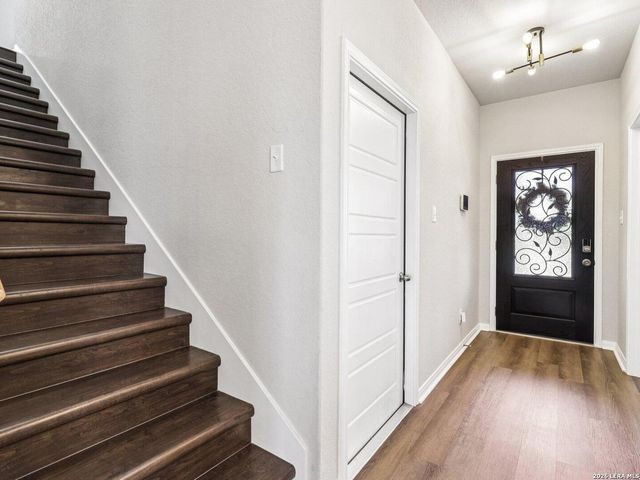6730 Comanche Band, San Antonio, TX 78233