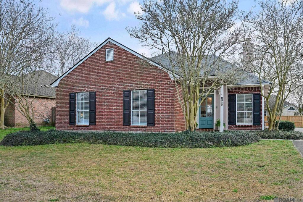 18529 Lake Camellia Ave, Baton Rouge, LA 70817